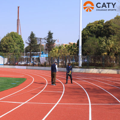 กีฬากลางแจ้ง การบํารุงรักษาที่ต่ํา EPDM ยางการวิ่ง Track การวิ่ง EPDM สีแดง
